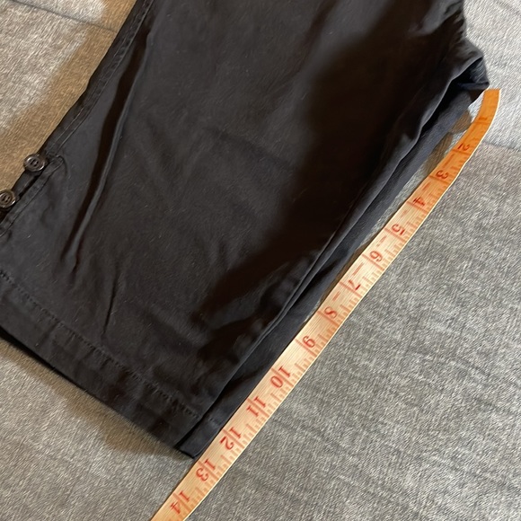 Gloria Vanderbelt, black capris, size 8 (23-123) - Picture 6 of 8